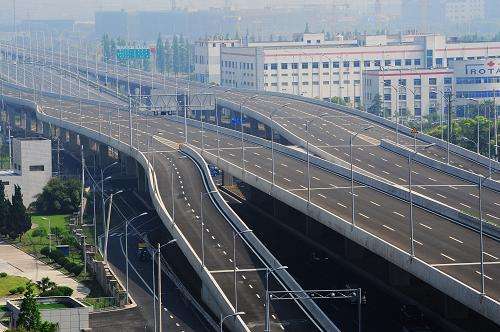 2019年4月江苏某地快速路闸道路基照明项目改造